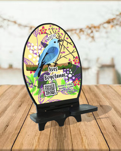 Portacelulares personalizados en madera para empresas y regalos corporativos